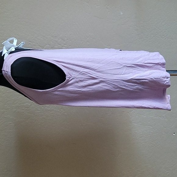 Shop Basic lavender Heart Applique Tanksize M - Picture 2 of 6